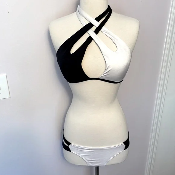 Victoria’s Secret Bikini 👙 - Picture 3 of 7